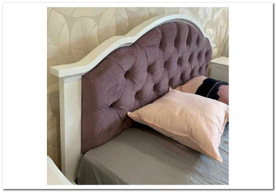 Кровать с каретной стяжкой Флоренция из массива бука